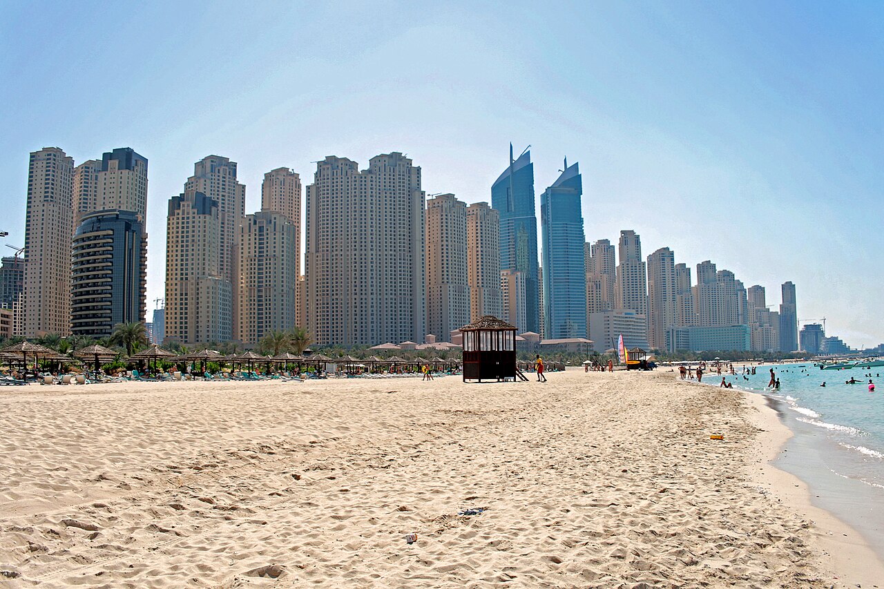 חוף JBR וטיילת The Walk בדובאי מרינה 2026